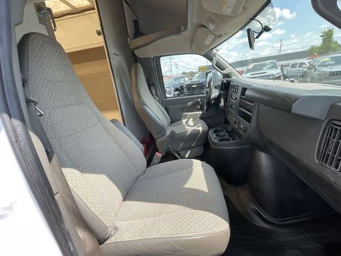 Used 2022 Chevrolet Express 3500 w/ Power Convenience Package RWD image 24