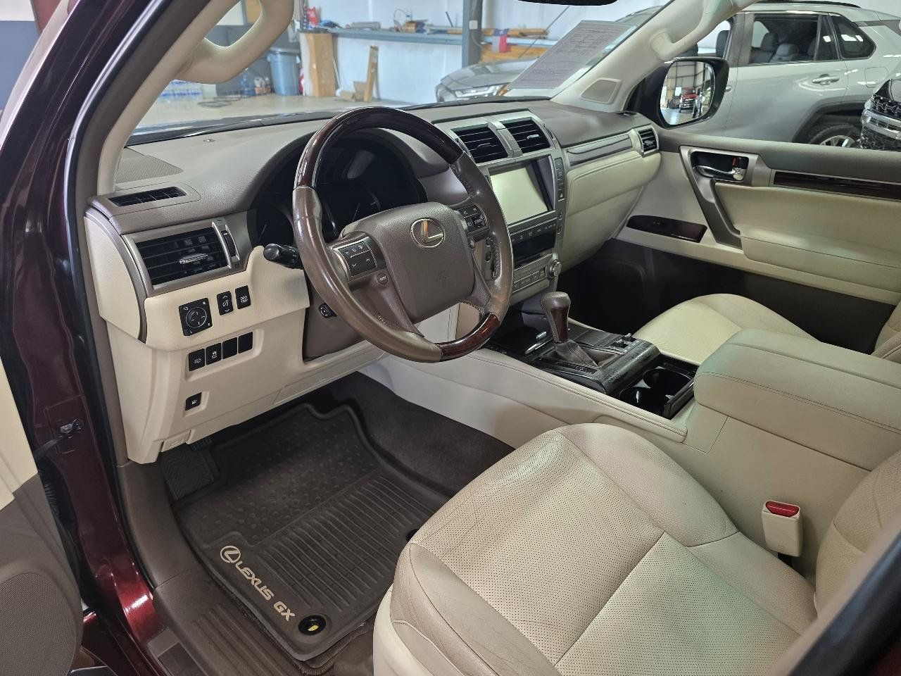 Used 2017 Lexus GX 460 Premium AWD/4WD image 9