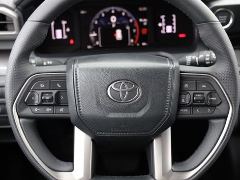 New 2026 Toyota 4Runner SR5 AWD/4WD image 27