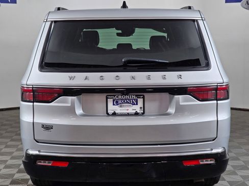Used 2024 Jeep Wagoneer L 4WD image 5