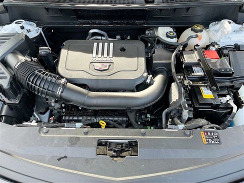 Certified 2024 Cadillac XT6 Luxury w/ LPO, Floor Liner Package image 33