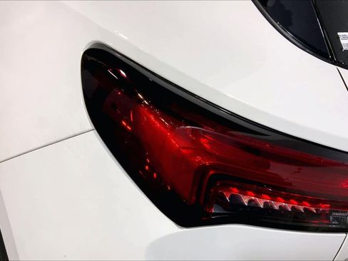 Used 2023 Buick Envision Essence image 29