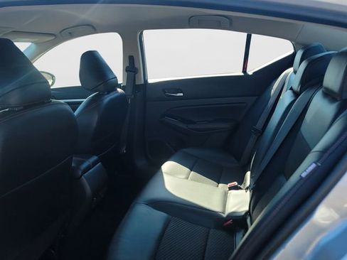 Used 2023 Nissan Altima 2.5 SR image 17