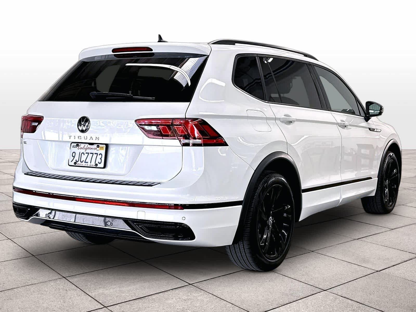 Used 2023 Volkswagen Tiguan SE R-Line FWD image 9