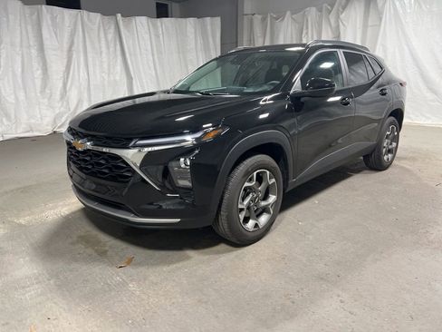 New 2026 Chevrolet Trax LT FWD image 3