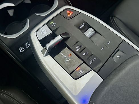 Used 2025 BMW X2 xDrive28i w/ Convenience Package image 25