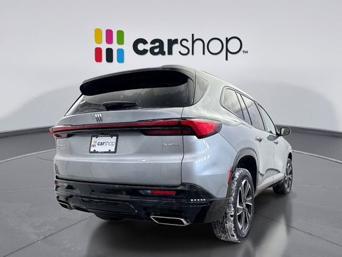 Used 2025 Buick Enclave Sport Touring image 5