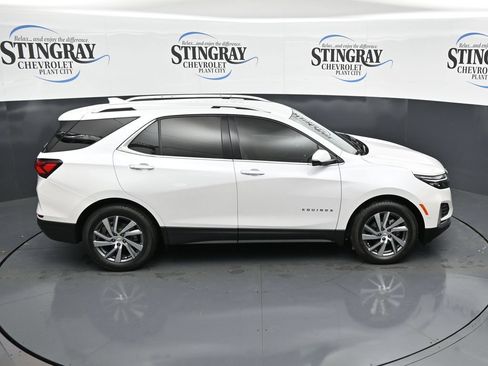 Used 2023 Chevrolet Equinox Premier FWD image 25