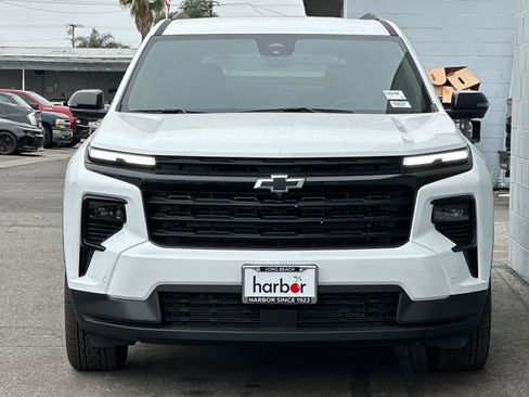 New 2025 Chevrolet Traverse LT w/ Enhanced Driving Package image 9