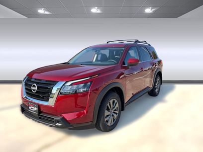 New 2025 Nissan Pathfinder SV