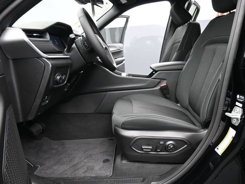 New 2025 Jeep Grand Cherokee Laredo X w/ Luxury Tech Group I image 10