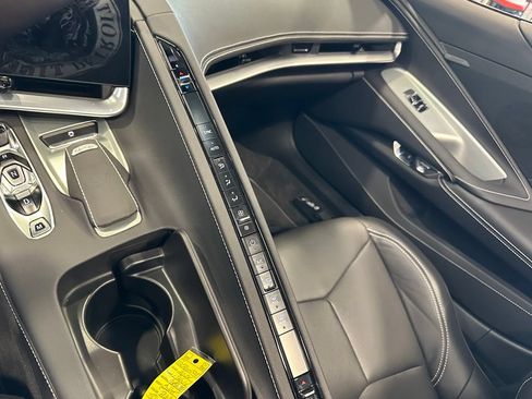 Used 2024 Chevrolet Corvette Stingray Convertible w/ Z51 Performance Package RWD image 15