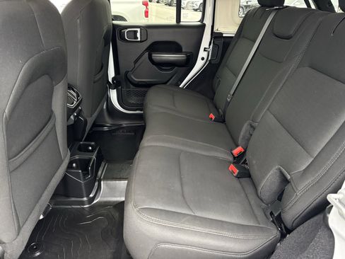 Used 2020 Jeep Wrangler Unlimited Sport S image 18