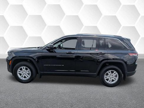 Certified 2023 Jeep Grand Cherokee Laredo w/ MOPAR Finishing Package AWD/4WD image 6