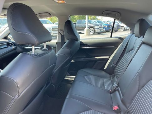 Used 2023 Toyota Camry SE FWD image 10