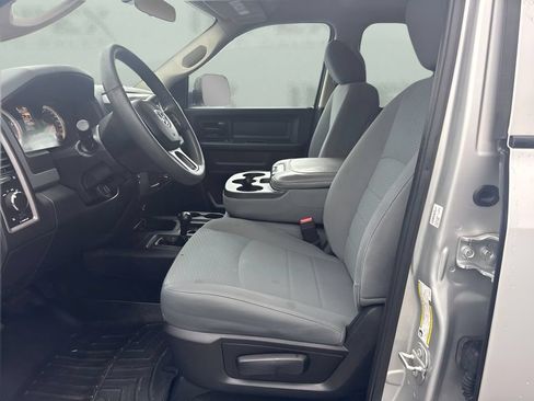 Used 2018 RAM 2500 Tradesman w/ Chrome Appearance Group AWD/4WD image 6