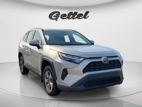 Certified 2025 Toyota RAV4 XLE w/ Convenience Package FWD image 6