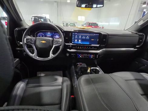 Used 2026 Chevrolet Silverado 1500 LTZ w/ LTZ Premium Package AWD/4WD image 9