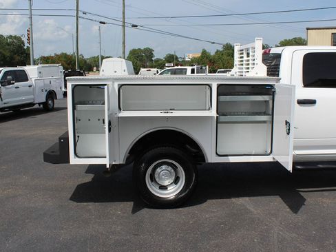 Used 2024 RAM 3500 Tradesman AWD/4WD image 16