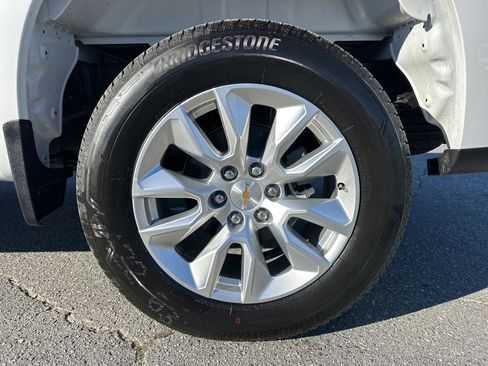 Used 2025 Chevrolet Silverado 1500 Custom image 28