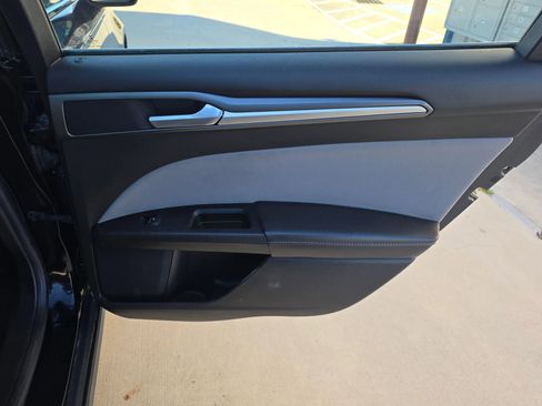 Used 2016 Ford Fusion S image 28