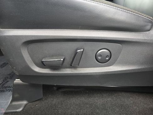 Used 2023 Nissan Pathfinder SL w/ SL Premium Package AWD/4WD image 24