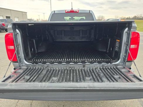 Used 2018 Chevrolet Colorado W/T w/ WT Convenience Package image 11