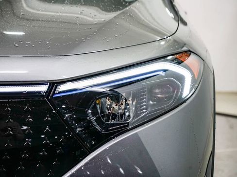 New 2025 Mercedes-Benz EQB 300 4MATIC image 7