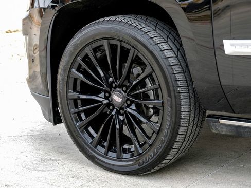 Used 2019 Cadillac Escalade ESV Platinum image 50