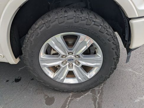 Used 2019 Ford F150 Platinum w/ Equipment Group 701A Luxury AWD/4WD image 11