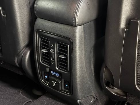 Used 2019 Dodge Durango R/T w/ Blacktop Package AWD/4WD image 40