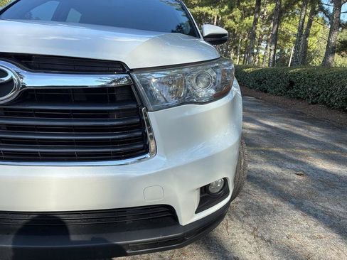 Used 2016 Toyota Highlander XLE FWD image 19