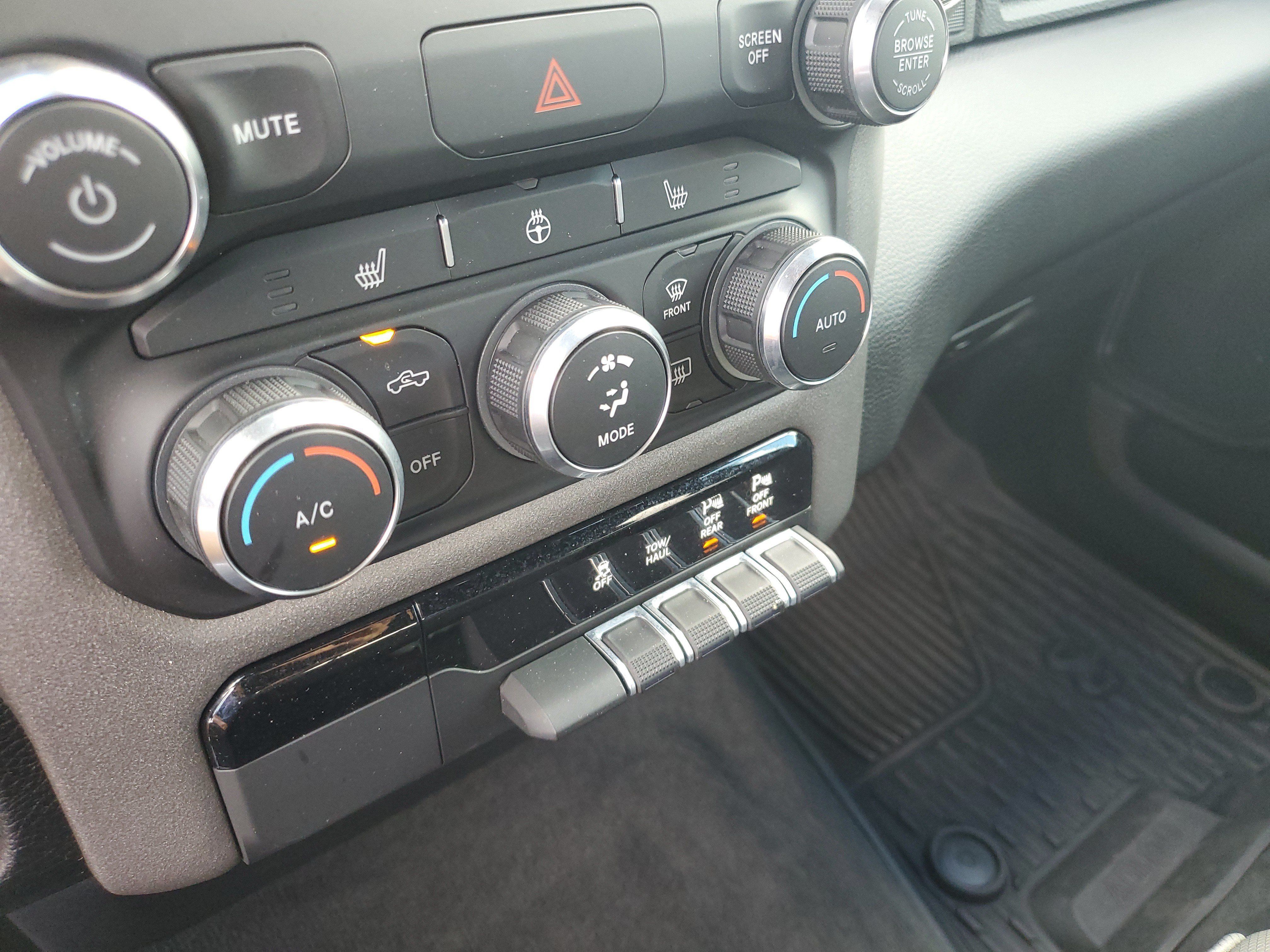 Used 2022 RAM 1500 Big Horn AWD/4WD image 21