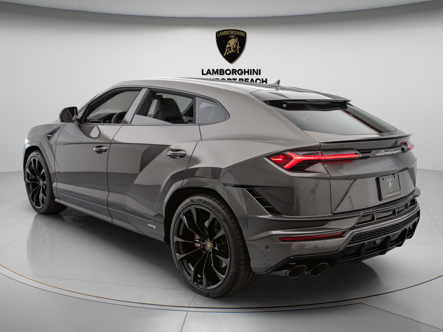 Used 2024 Lamborghini Urus S AWD/4WD image 4