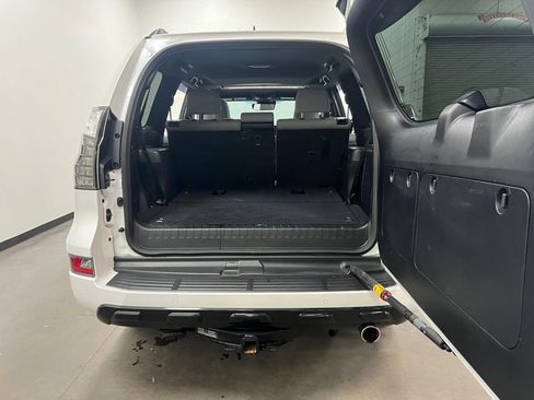 Used 2023 Lexus GX 460 w/ Black Line Special Edition image 25