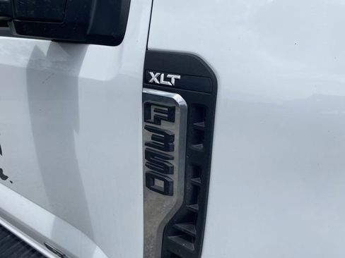 Used 2024 Ford F350 XLT w/ FX4 Off-Road Package AWD/4WD image 4