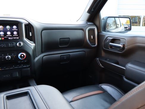 Used 2022 GMC Sierra 1500 AT4 w/ AT4 Premium Package AWD/4WD image 17