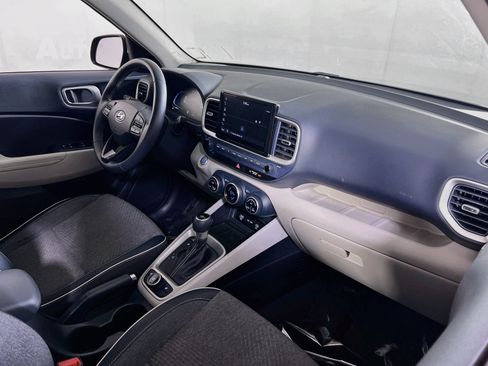 Used 2023 Hyundai Venue Limited w/ Cargo Package FWD image 28