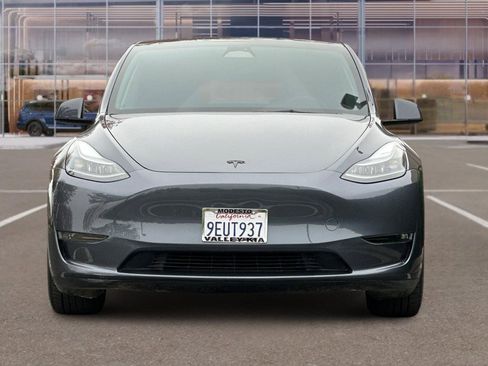 Used 2023 Tesla Model Y Performance image 6