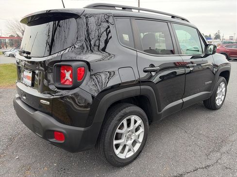 Used 2019 Jeep Renegade Latitude w/ Popular Equipment Group image 7