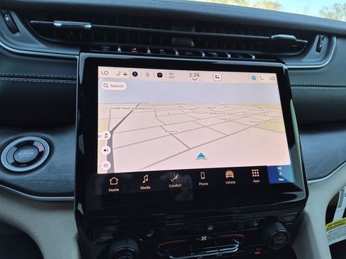 New 2025 Jeep Grand Cherokee Limited image 26