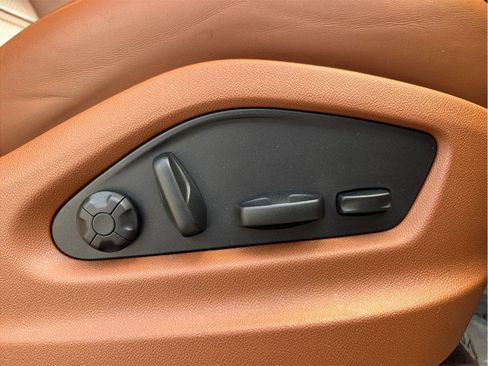 Used 2022 Porsche Cayenne AWD/4WD image 50