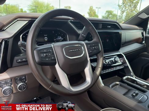 Used 2025 GMC Sierra 3500 Denali w/ Denali Reserve Package image 18
