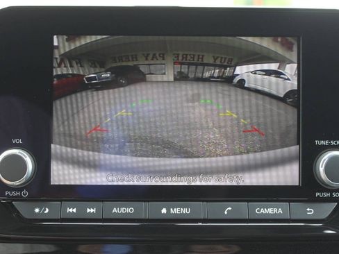 Used 2025 Nissan Pathfinder SV FWD image 23