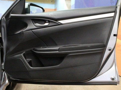 Used 2018 Honda Civic LX image 9