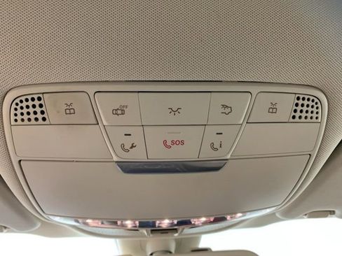 Used 2019 Mercedes-Benz GLC 300 4MATIC image 23