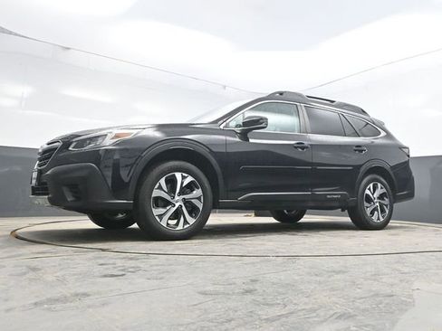 Used 2022 Subaru Outback Limited image 36