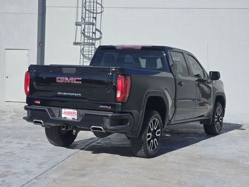 Used 2021 GMC Sierra 1500 AT4 image 8