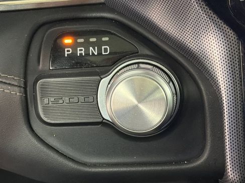 Used 2019 RAM 1500 Limited RWD image 32