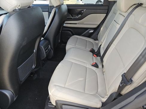 New 2026 Lincoln Corsair Premiere image 21